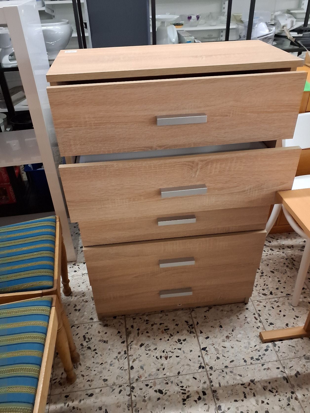 Kommode med 5 skuffer