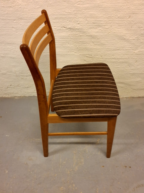 FDB Stol med brunstribet betræk