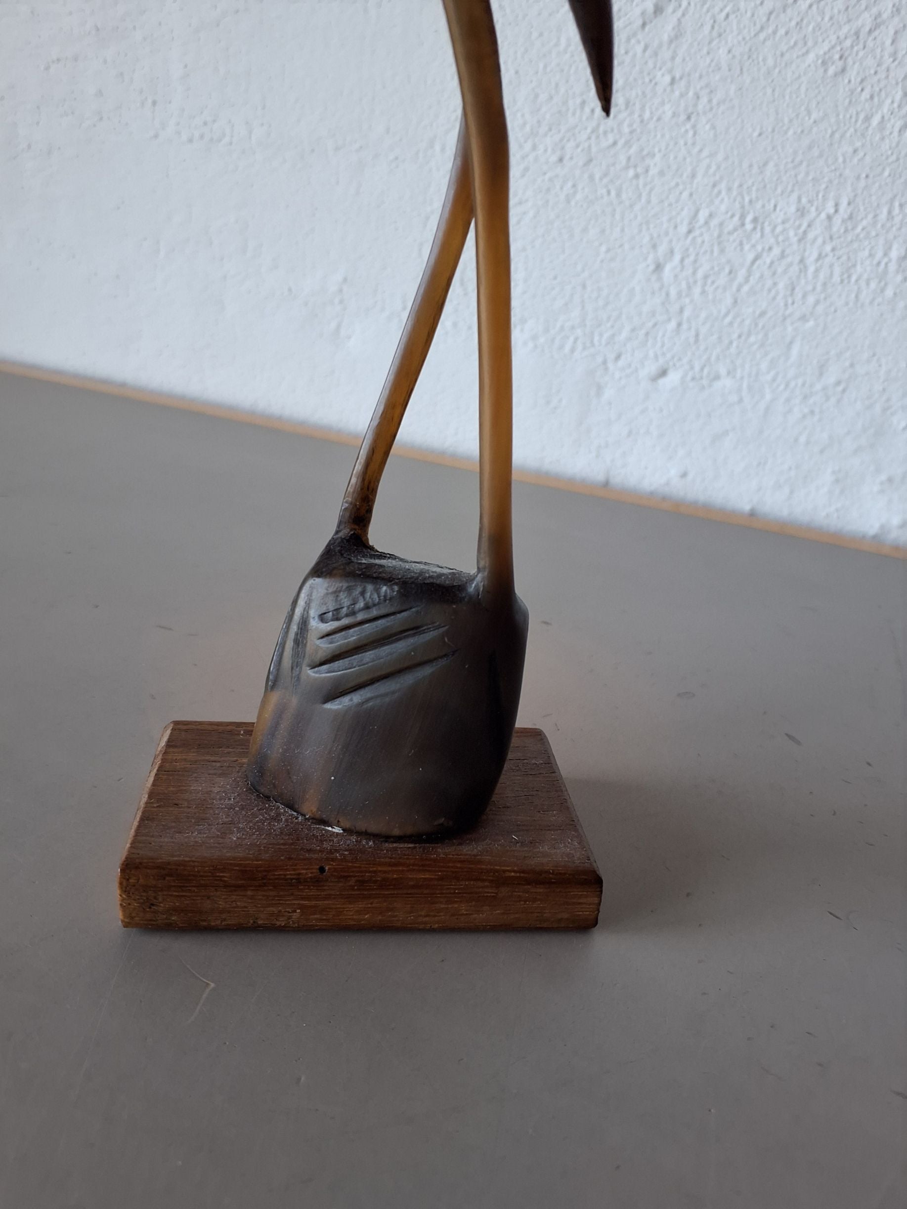 Hejre udskåret i horn