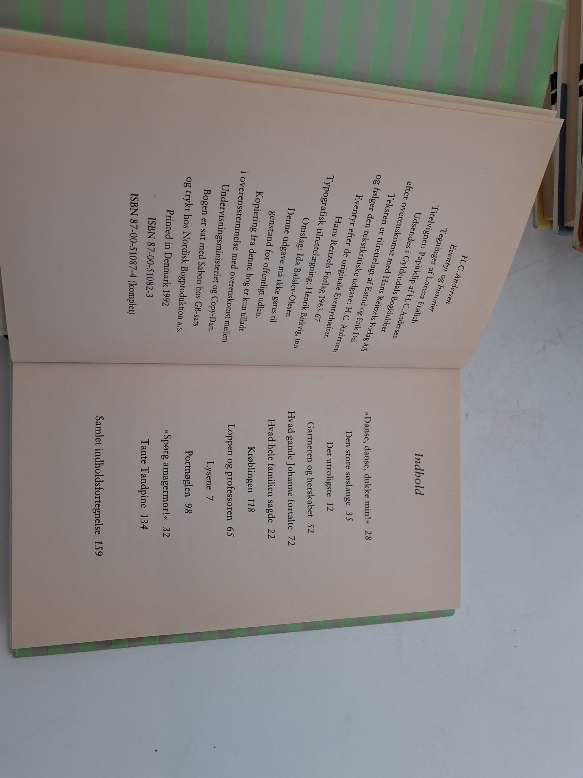 H.C.Andersen : Eventyr 1-15, + Elias Bredsdorff: H.C.Andersen en introduktion