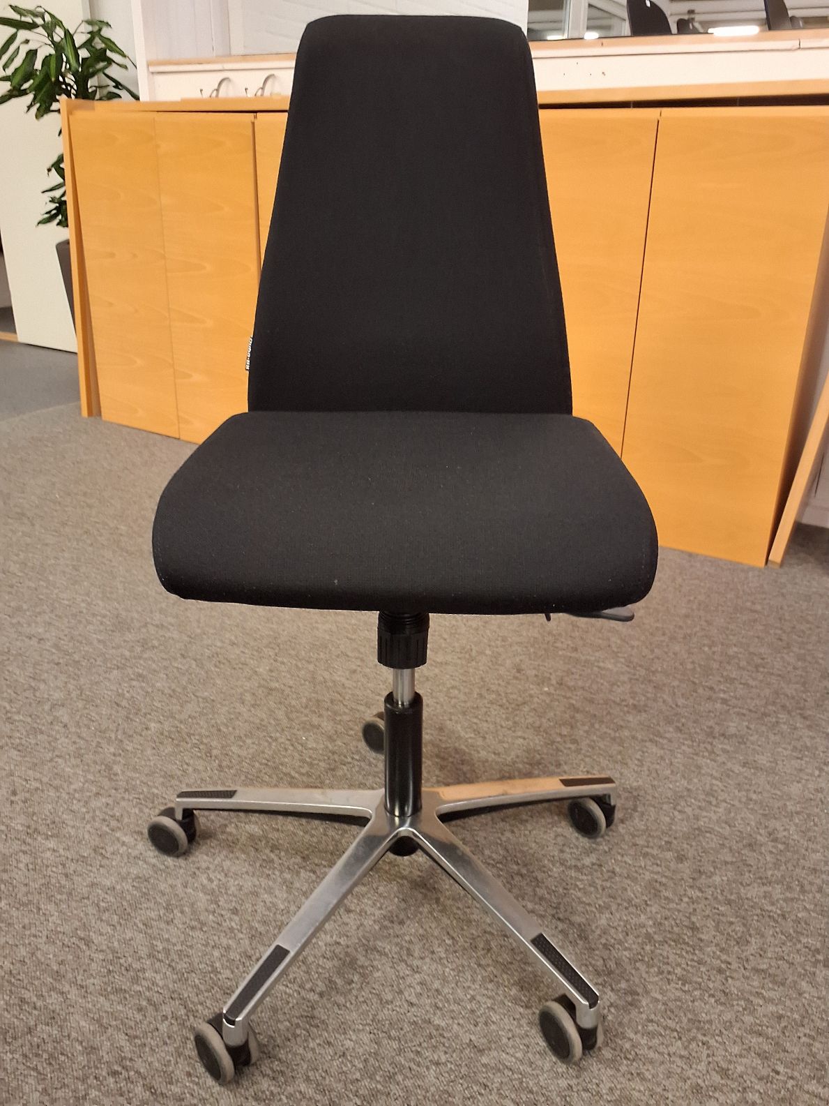 Kontorstol Duba B8 - 5041