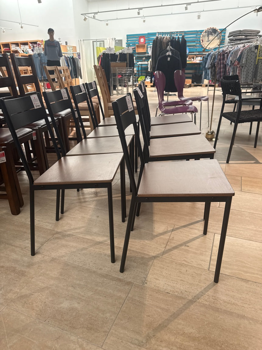 Spisestol i metal