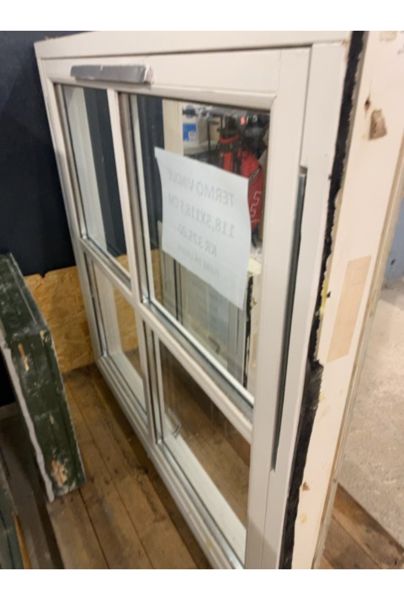 Trævindue med termoglas