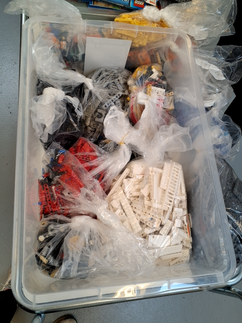 Kasse m. Blandet lego