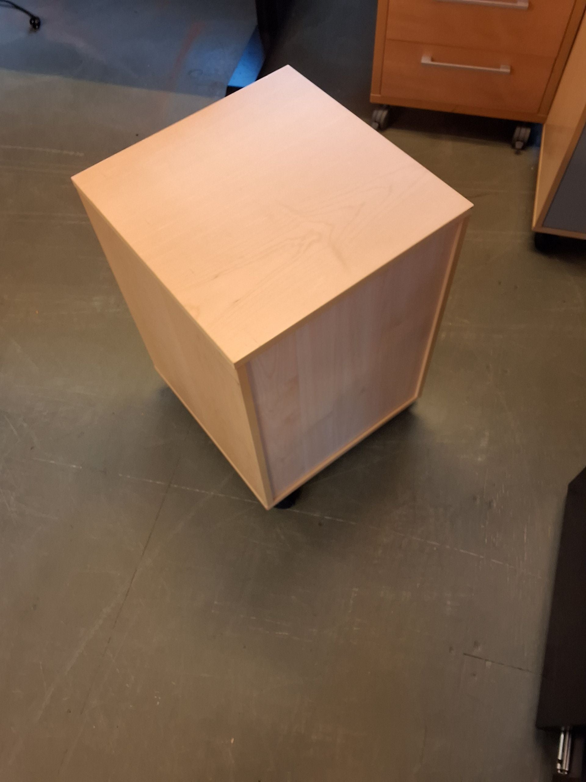 Skrivebords skuffe m/nøgle
