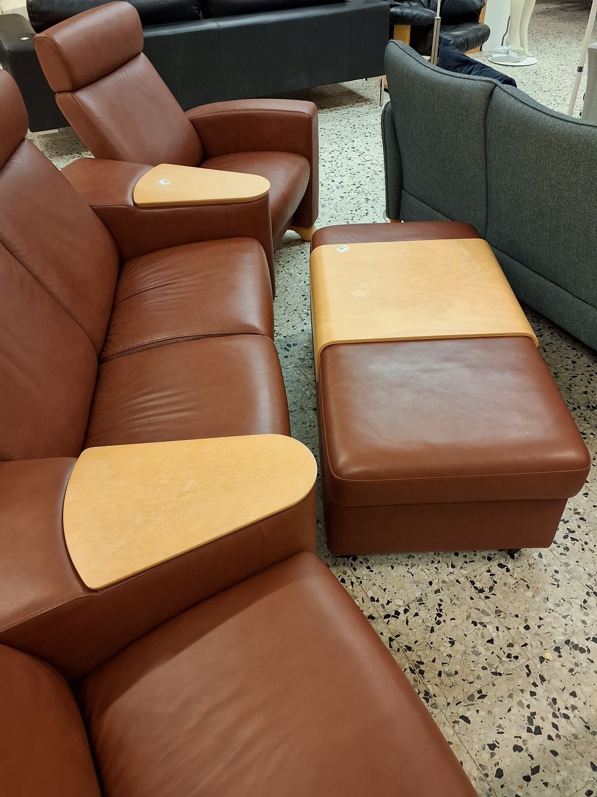 4 personer sofa incl skammel/bord