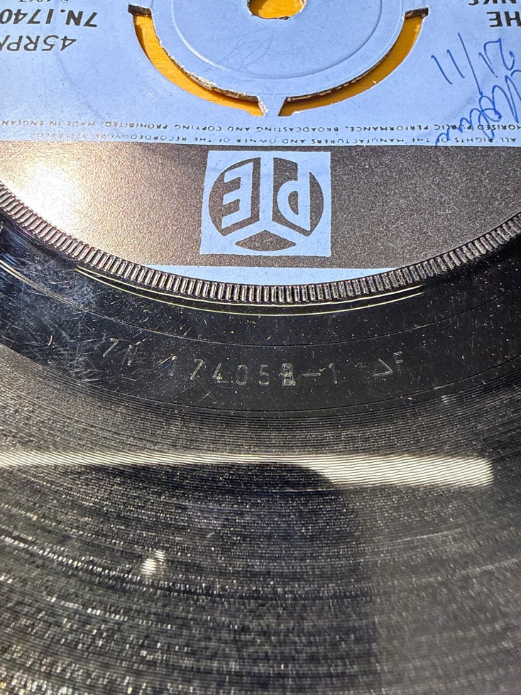 LP - Single - Kinks, Autumn Almanac" og "David Watts