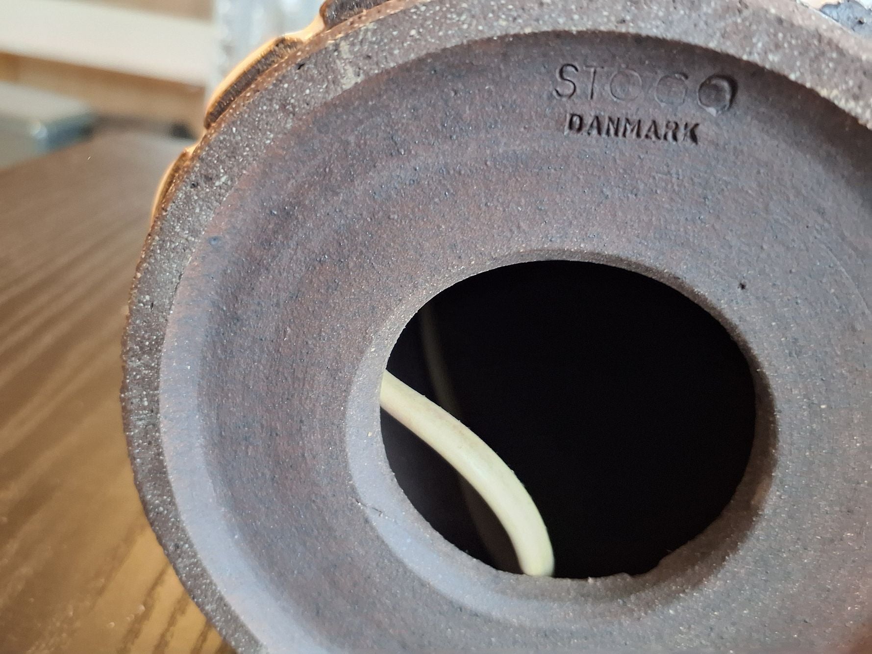 Stogo keramik lampe med Le Klint skærm
