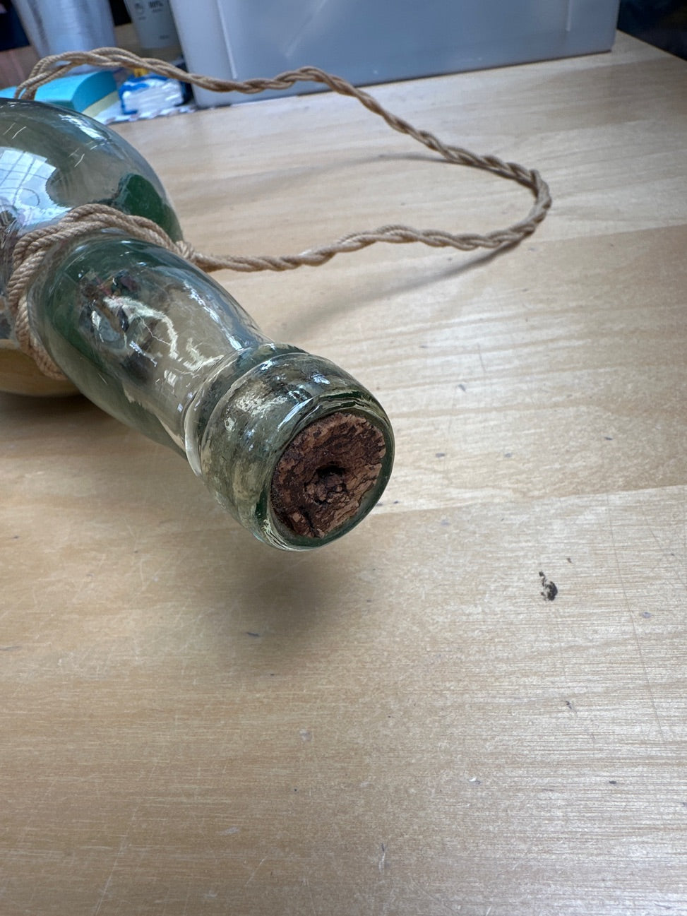 Flaskeskib i rund flaske