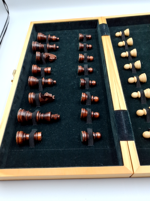 Wonder Chess. Skakspil i træ æske