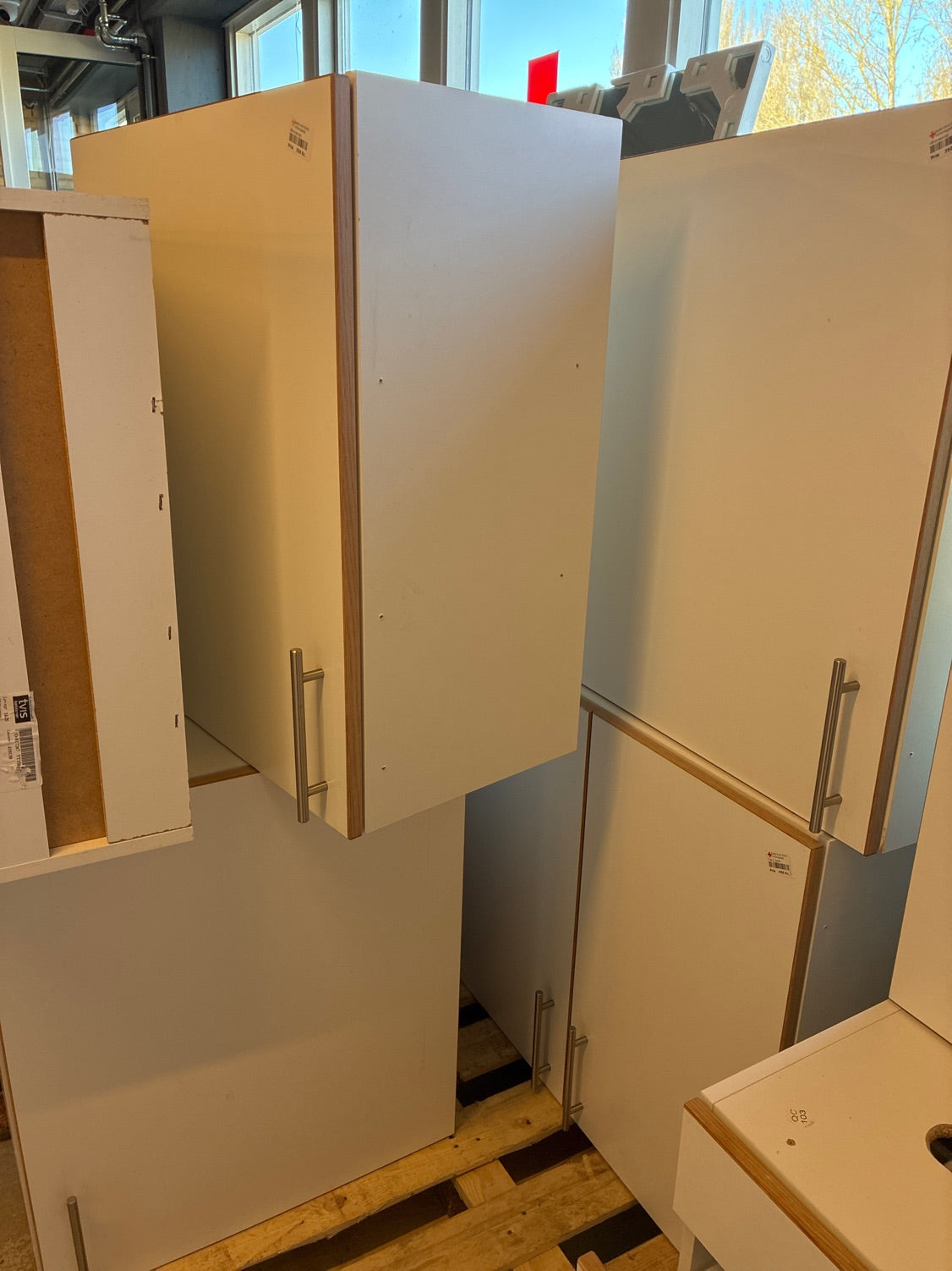 Tvis køkken pæn og velholdt