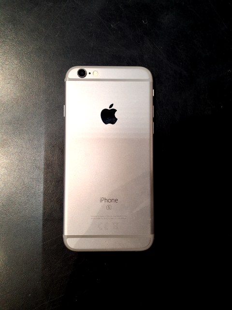 Apple IPhone S