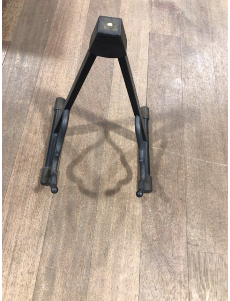 Guitar med holder