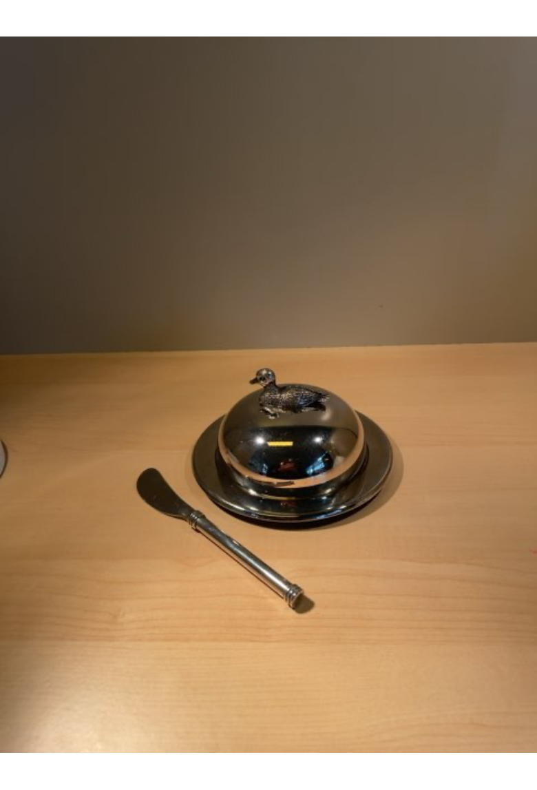 Smør skål m. låg, og smør kniv