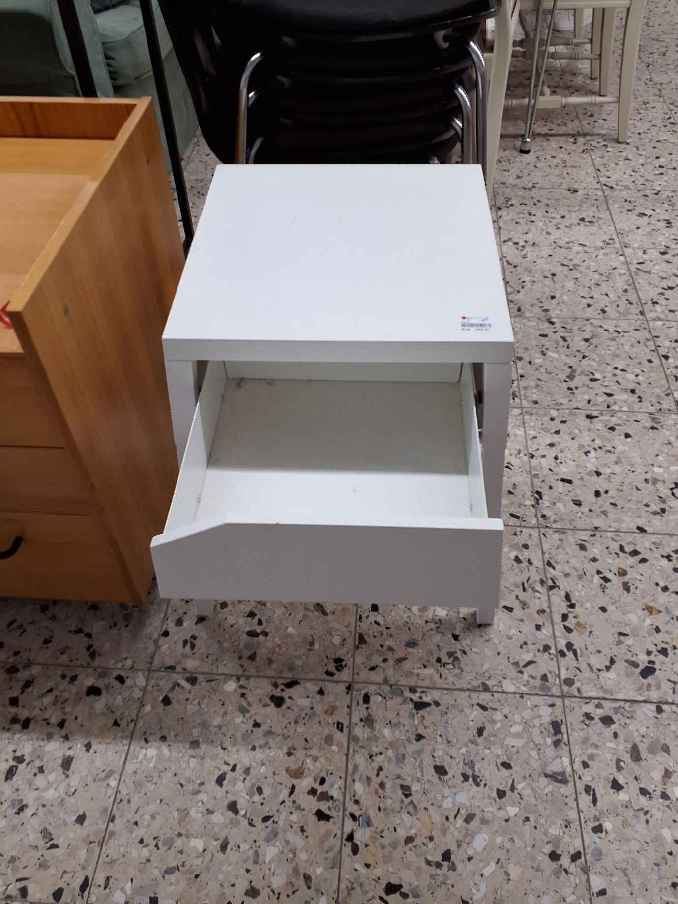 Sengebord i metal