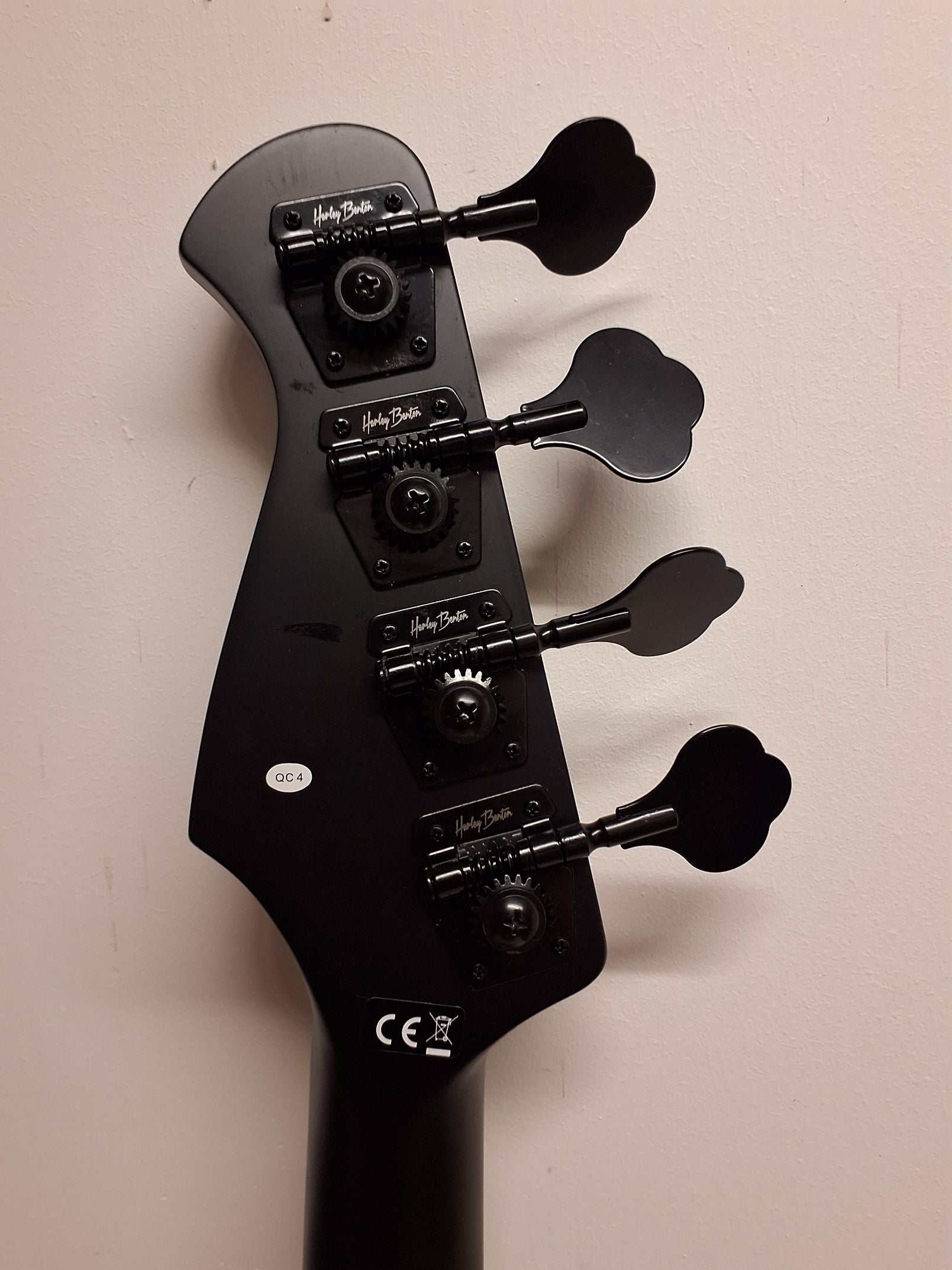Harley Benton PB-20 SBK Bass guitar