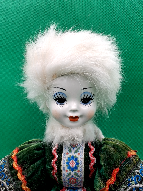 Russisk porcelænsdukke