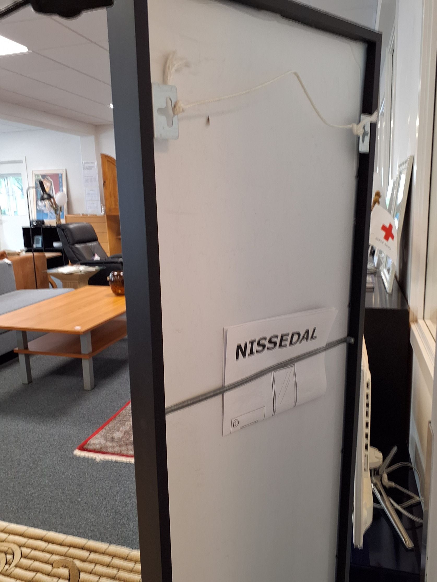 Sort spejl - Nissedal