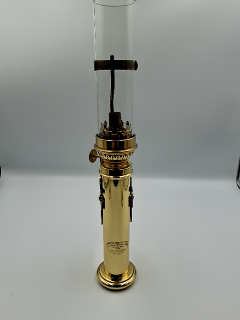 C.V.Harnisch petrolumslamper