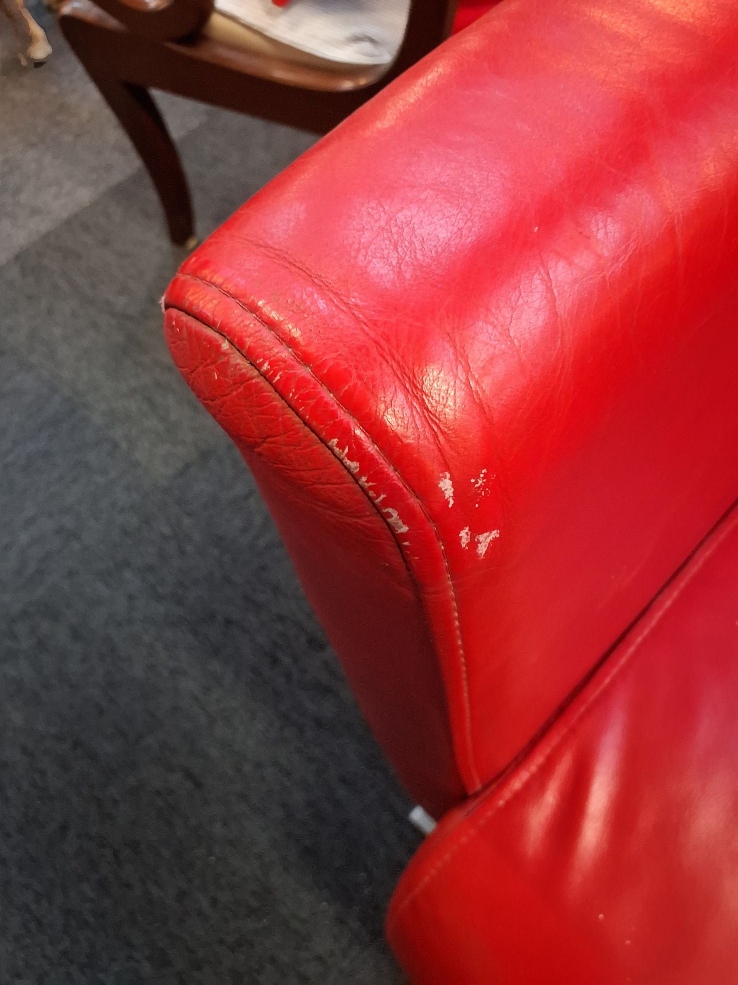 Rød "lædersofa"