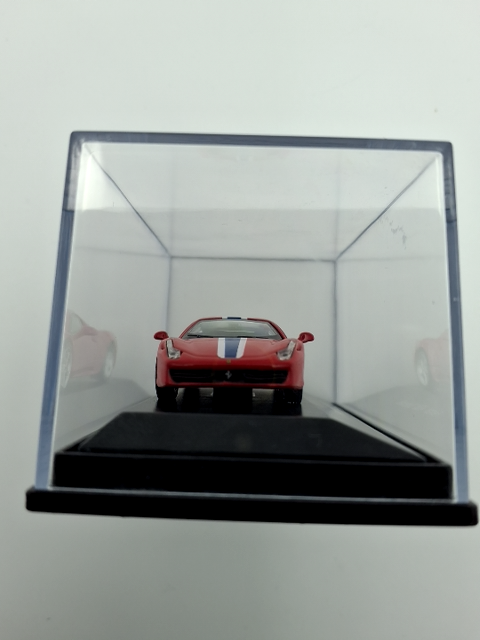 Ferrari 458 Speciale, Model bil