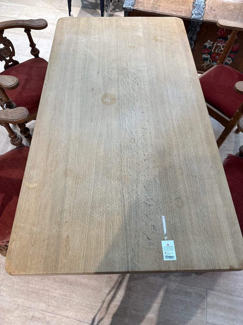 Spisebord massiv træ