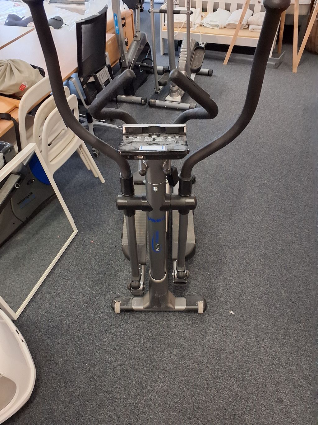 Crosstræner motionscykel - Peak Fitness