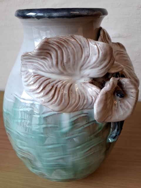 Vase i keramik