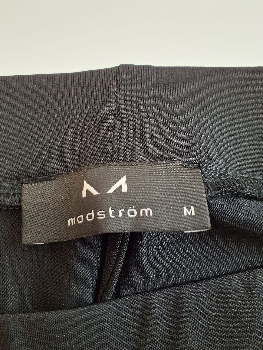 Modström Nederdel