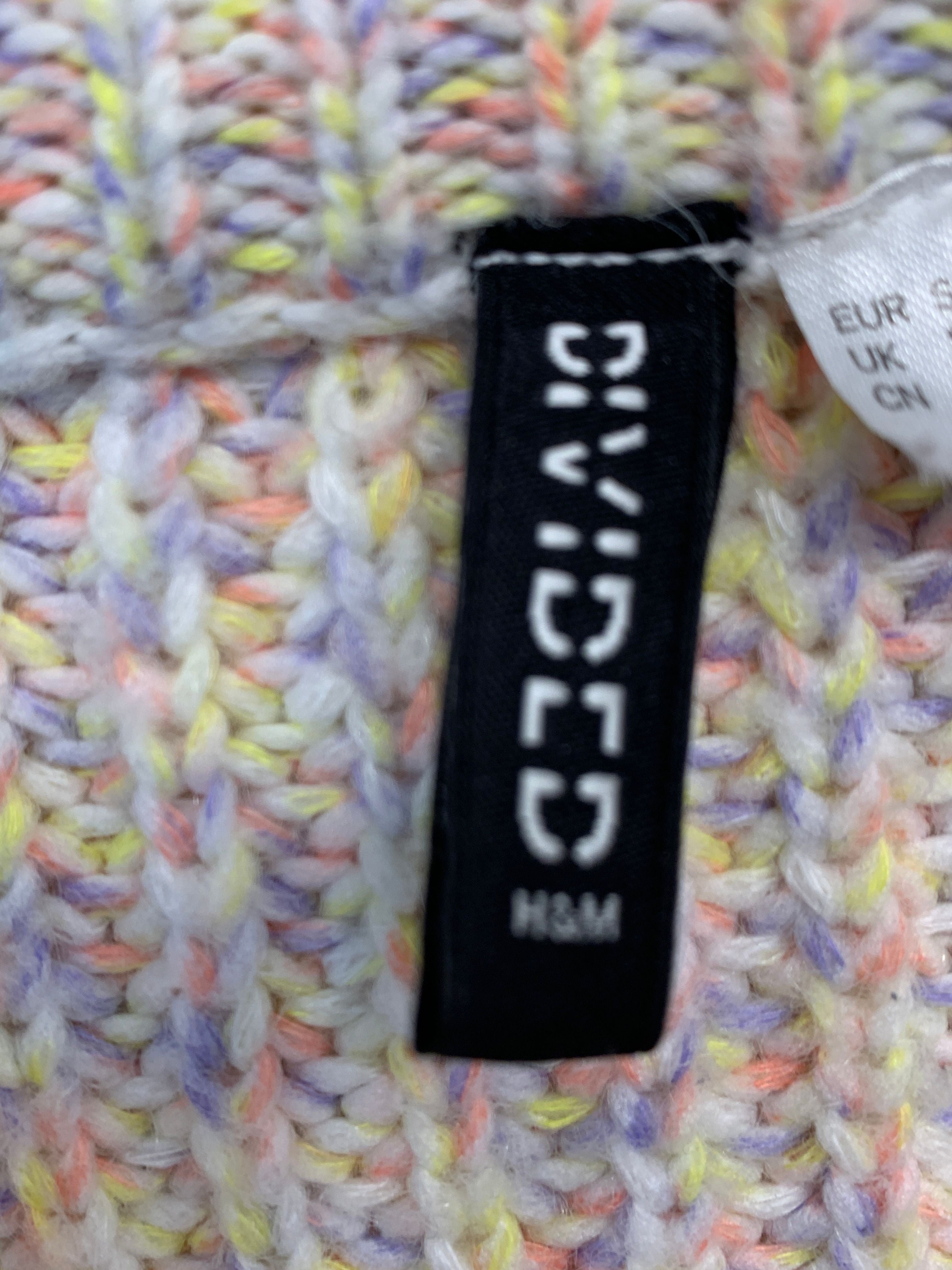 H&M Divided Strik.