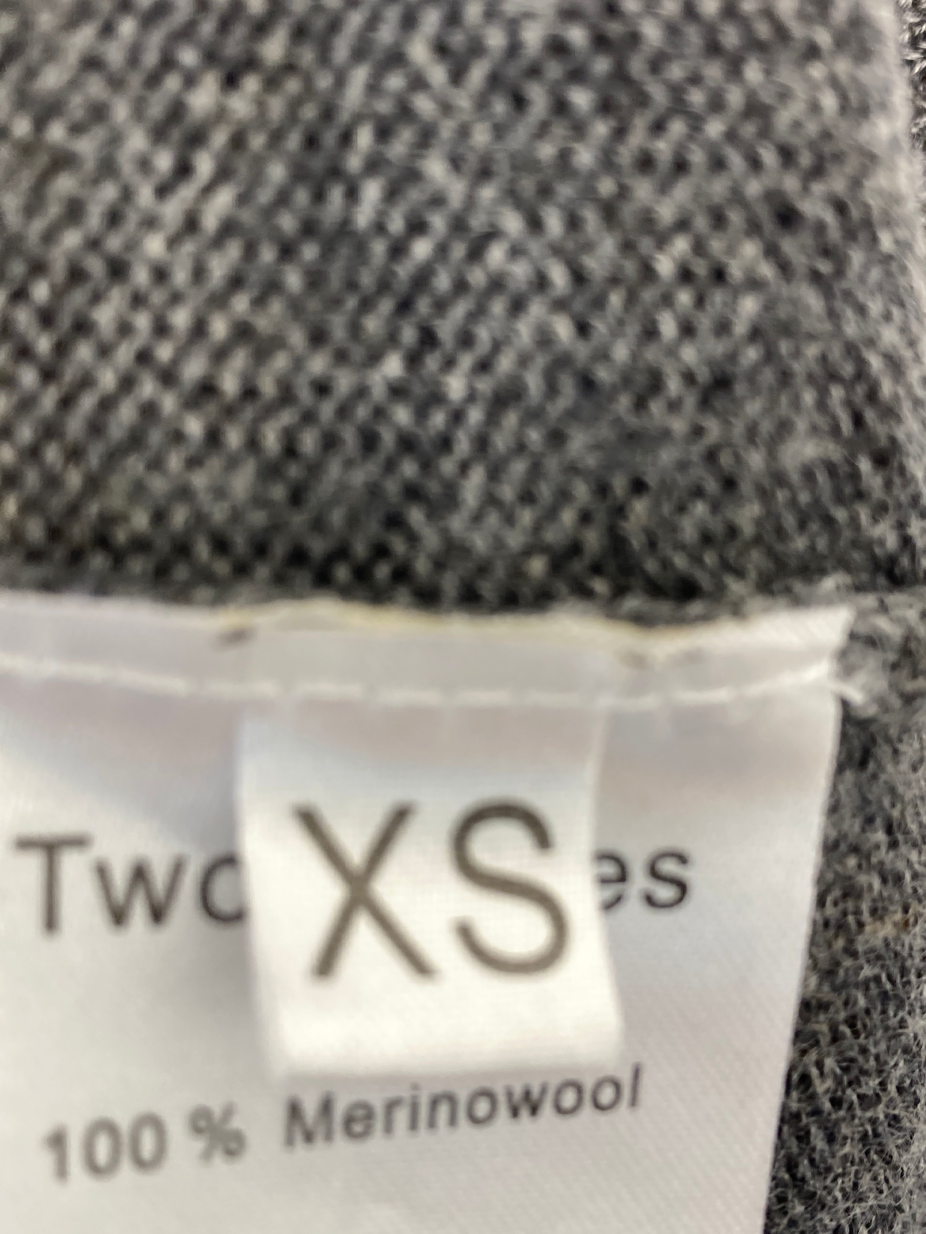 Two Danes Vest