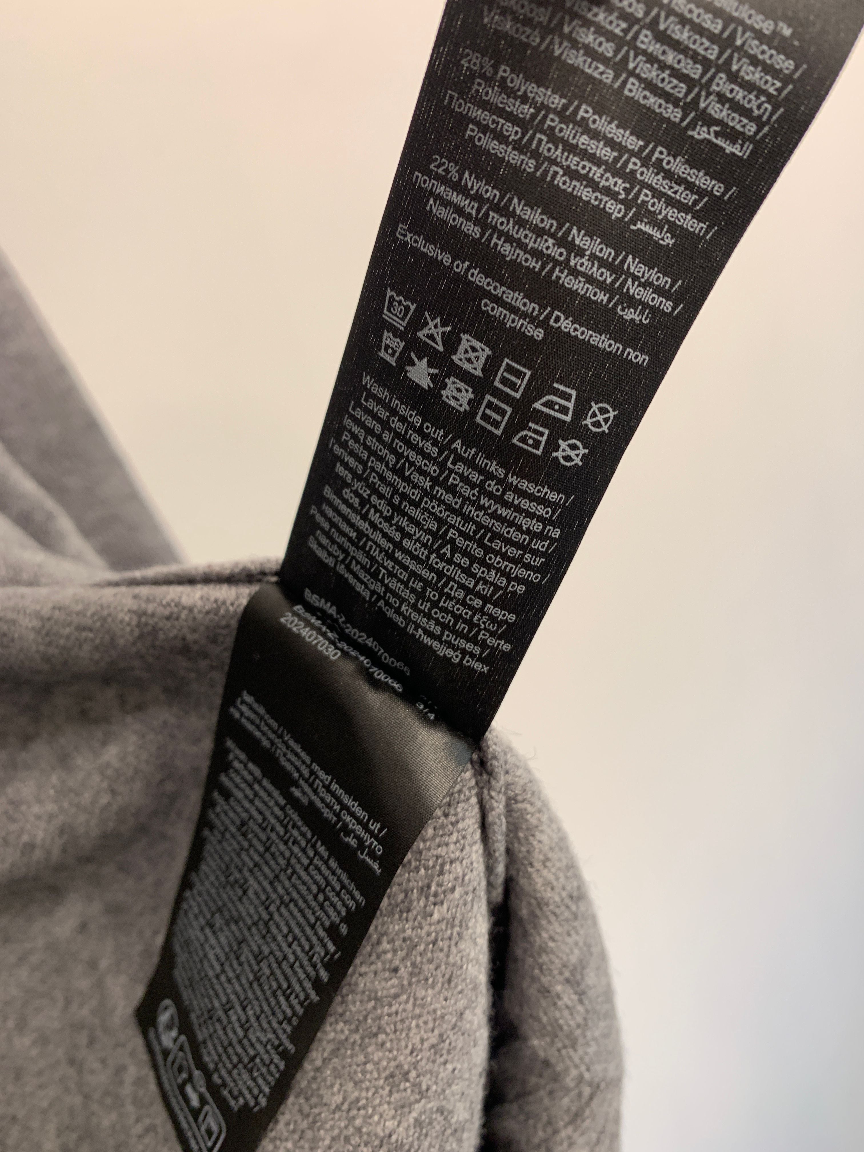 Vila Cardigan