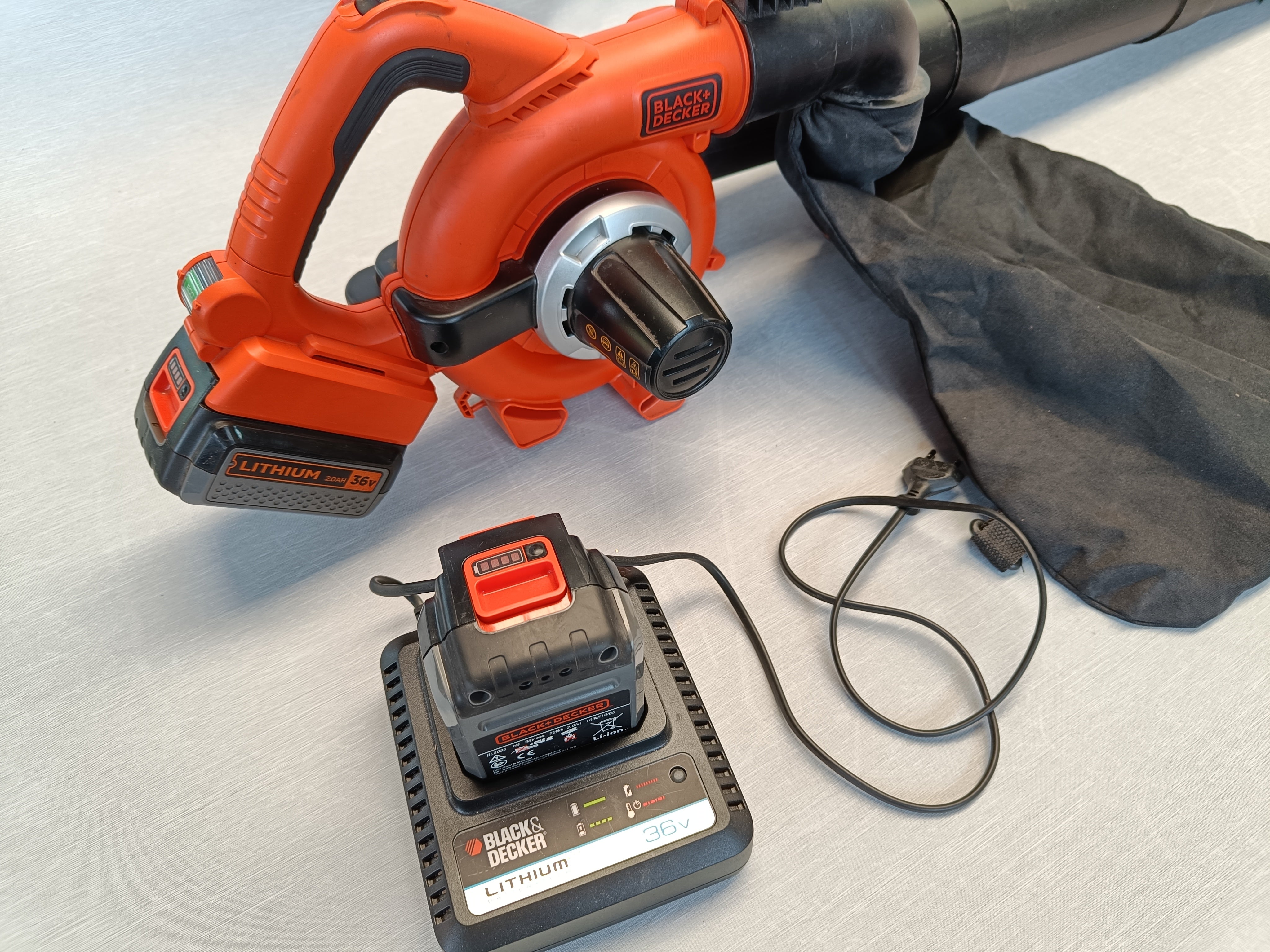 Løvsuger Black & Decker 36 V