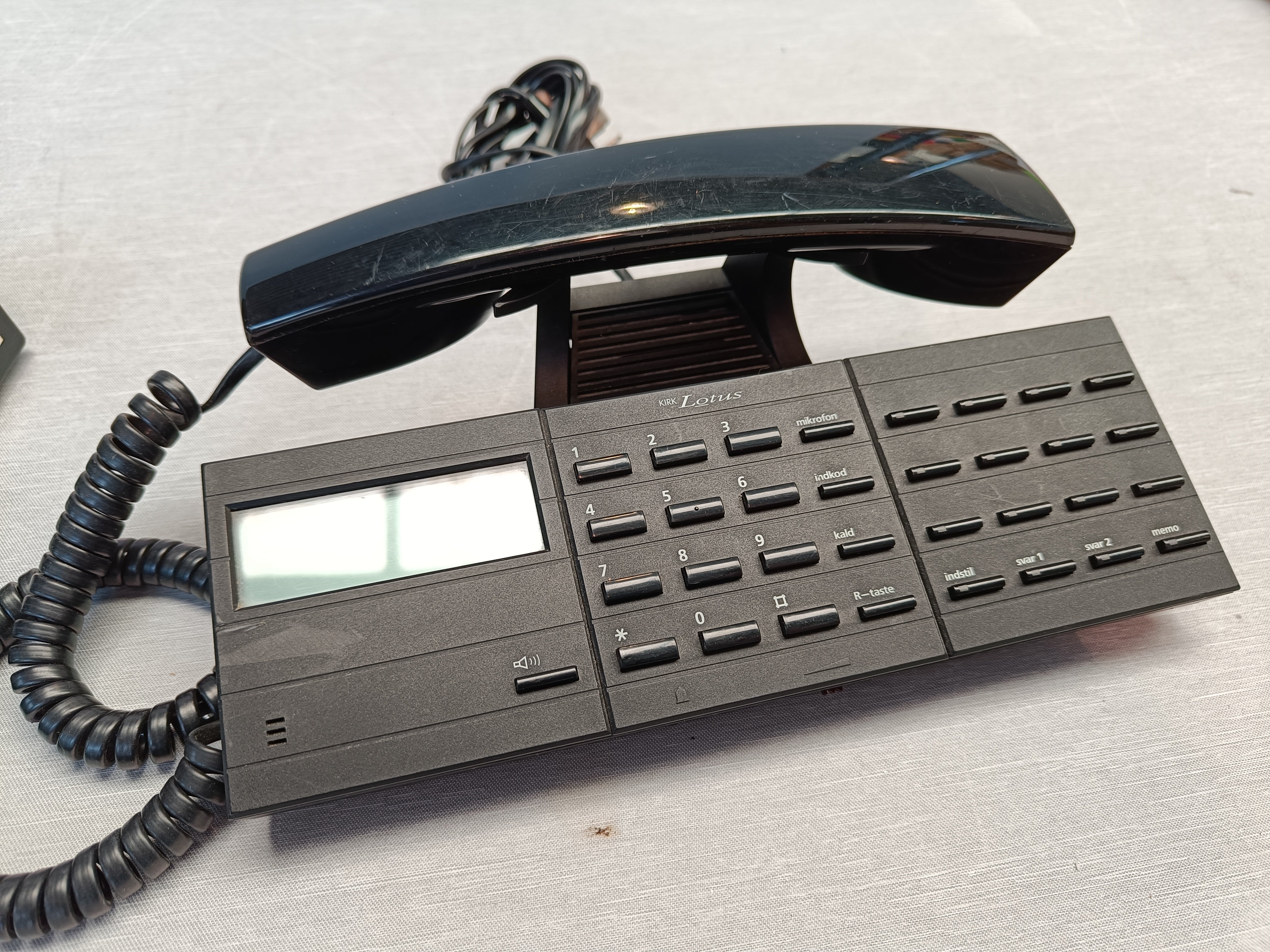 Kirk Lotus telefon