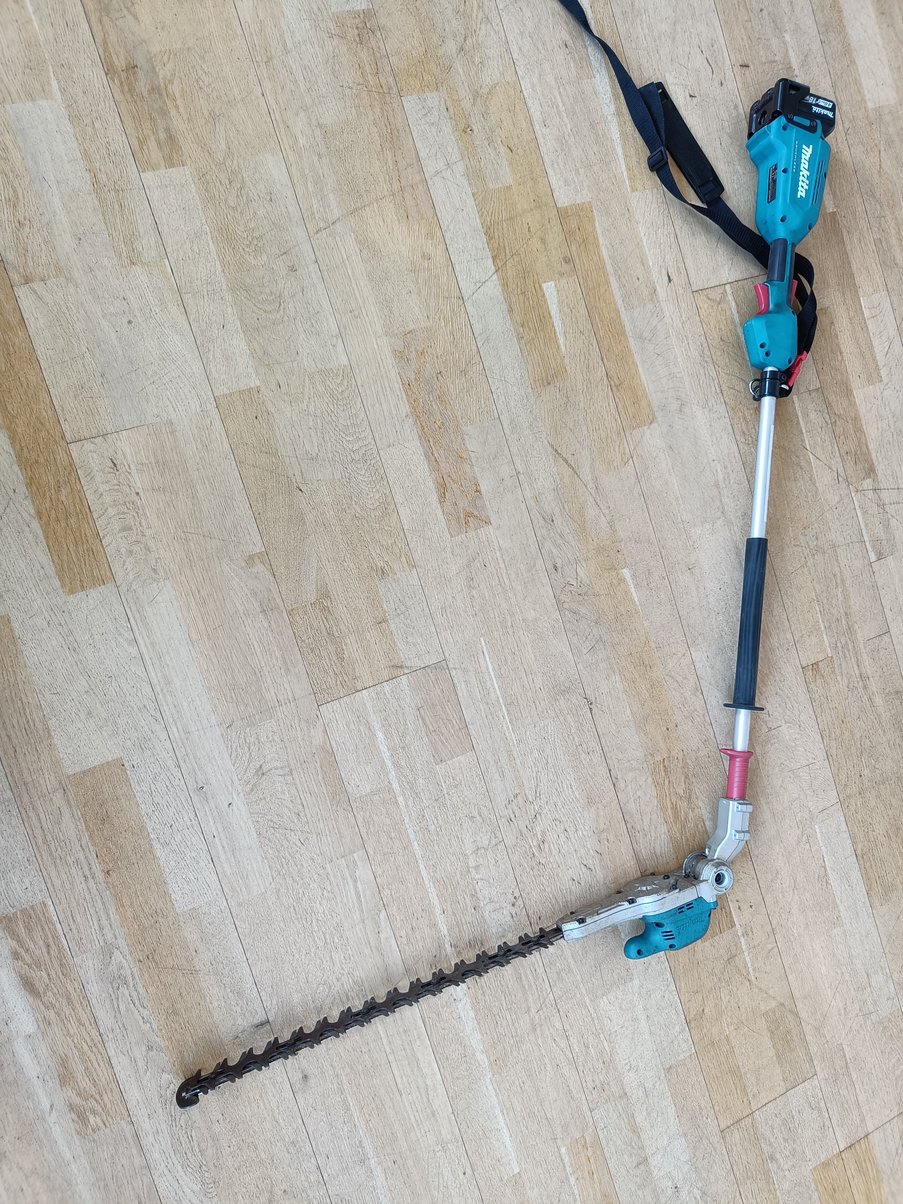 Makita stang hækkeklipper
