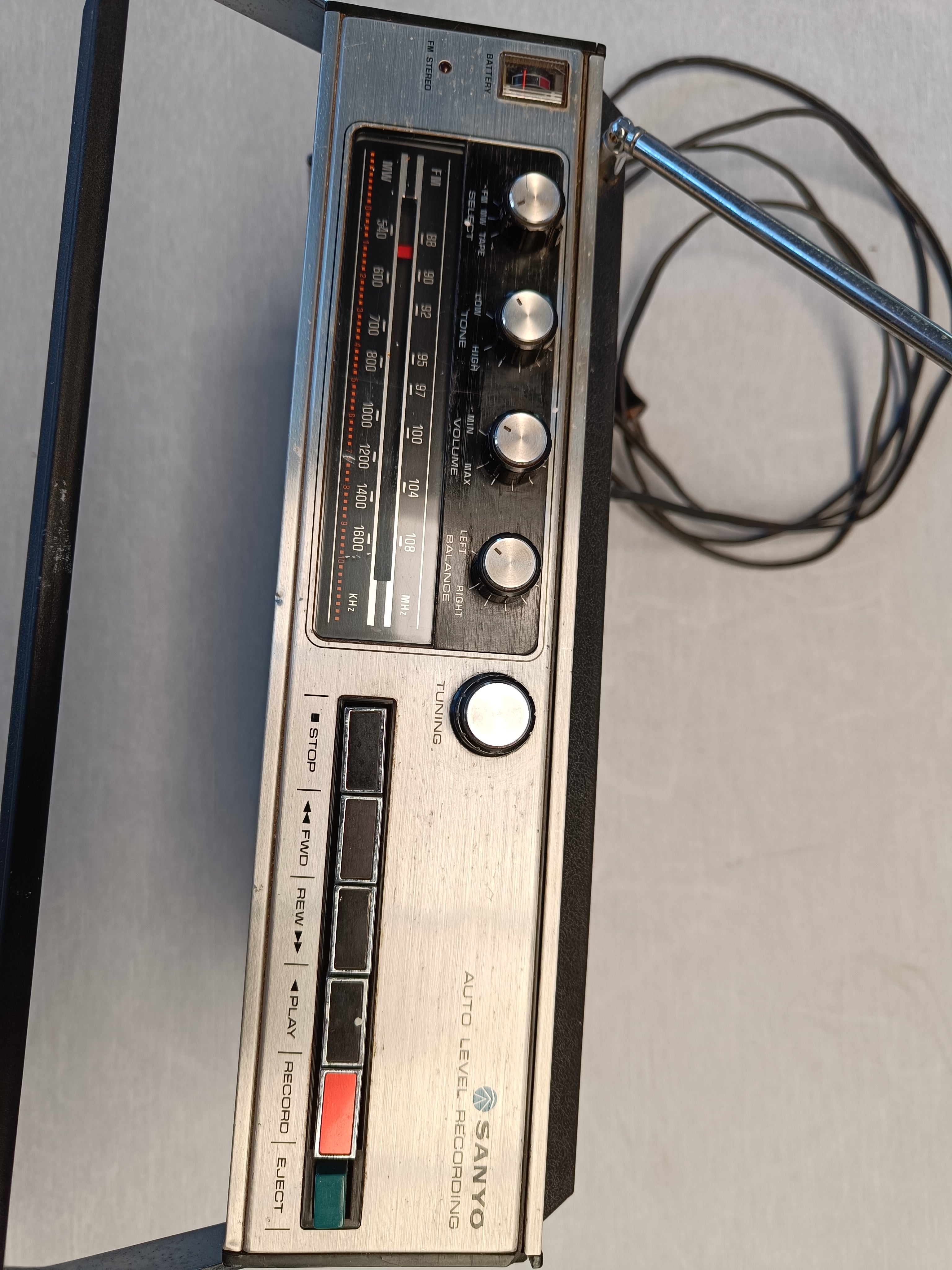 Retro transistor radio