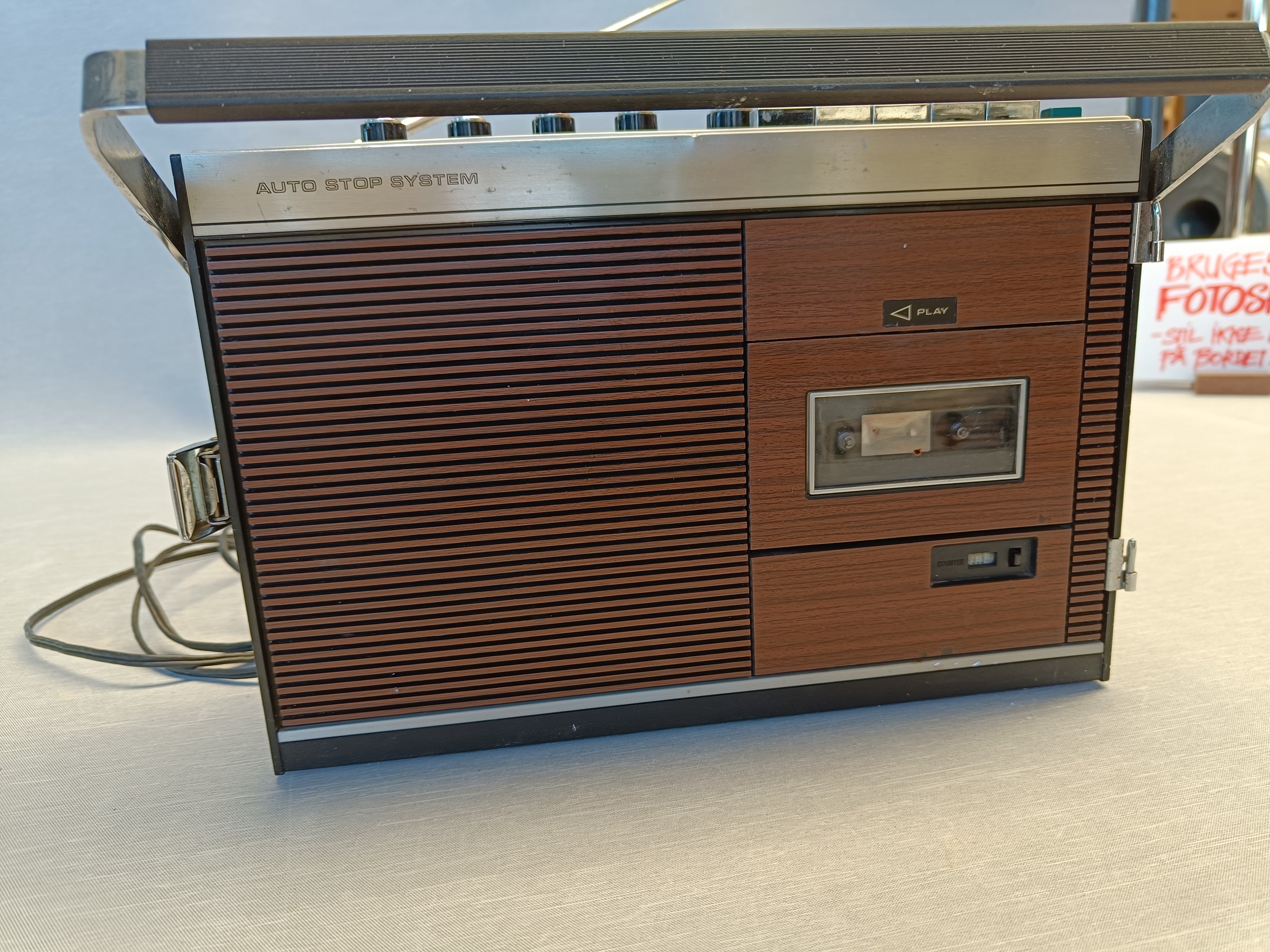Retro transistor radio