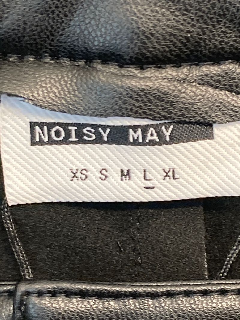 Noisy May Bukser