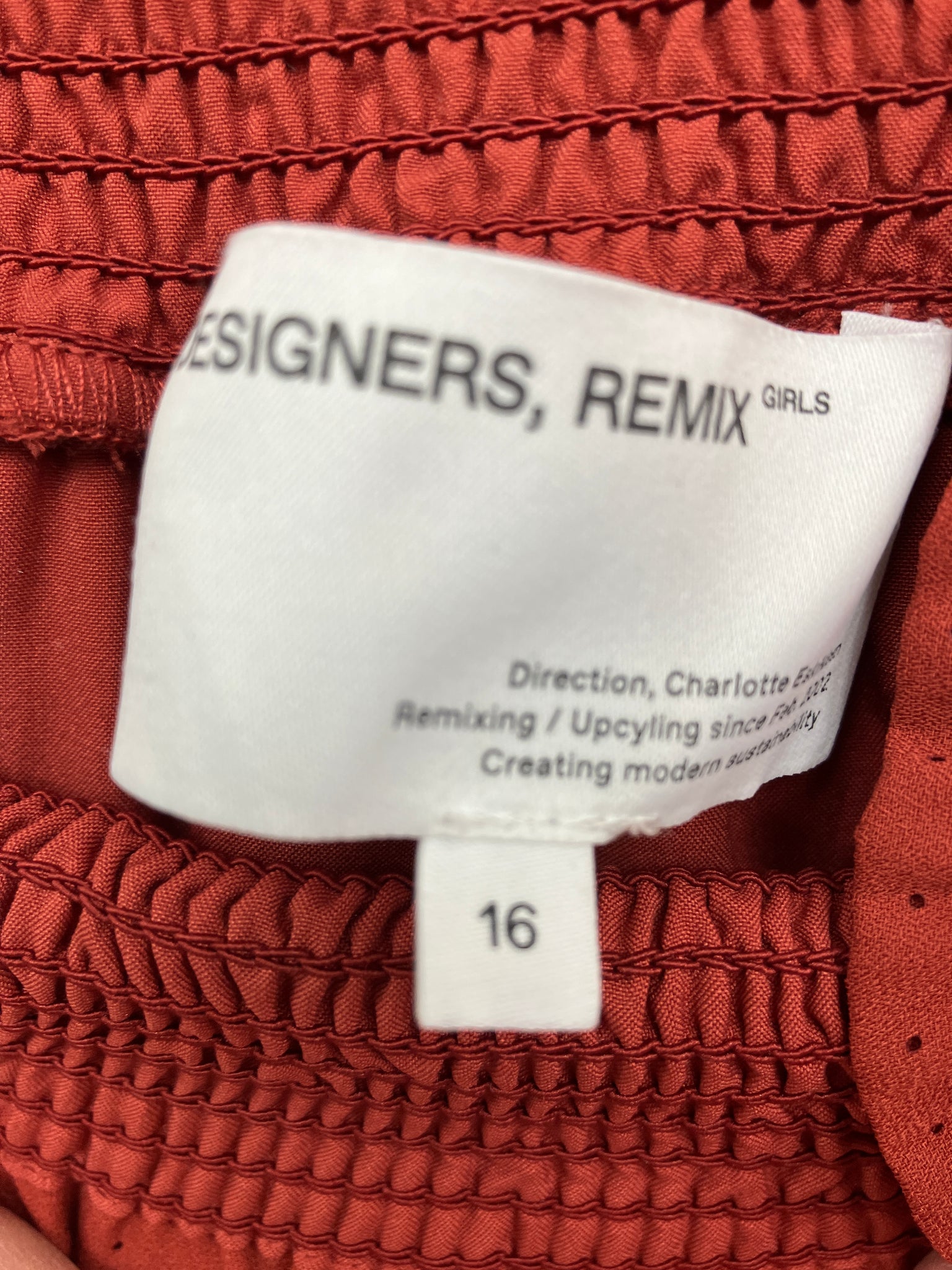 Designers, Remix Girls nederdel